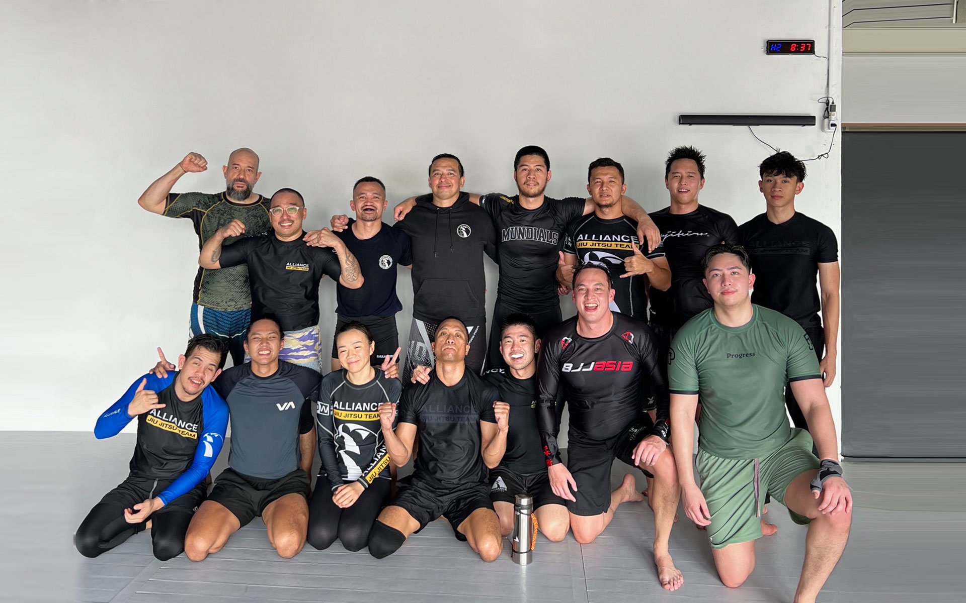 DW Jiu-Jitsu students and instructors training together